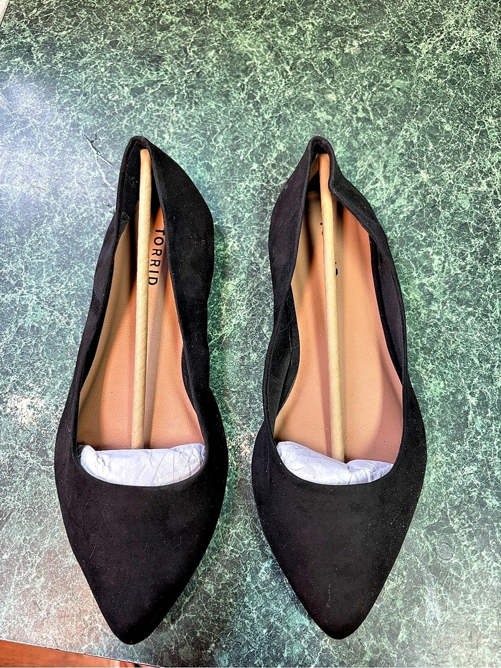 TORRID Pointed Toe Flat Flats in Black